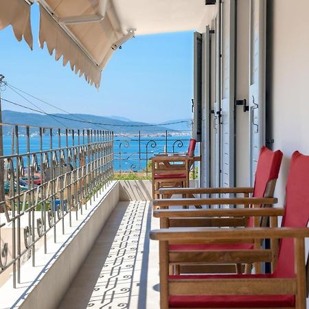 Axs First Floor Apartment Aegina Town Extérieur photo