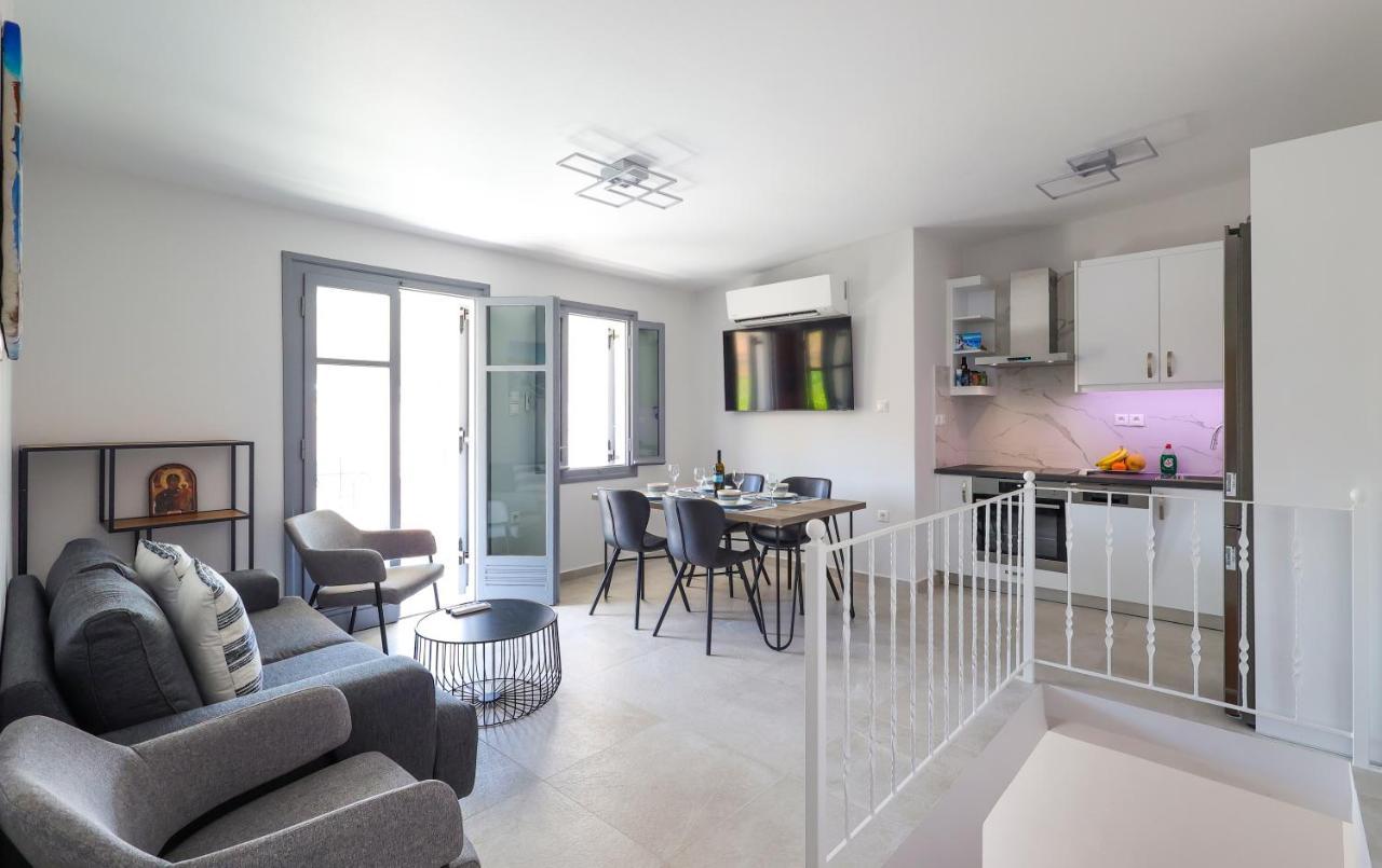 Axs First Floor Apartment Aegina Town Extérieur photo