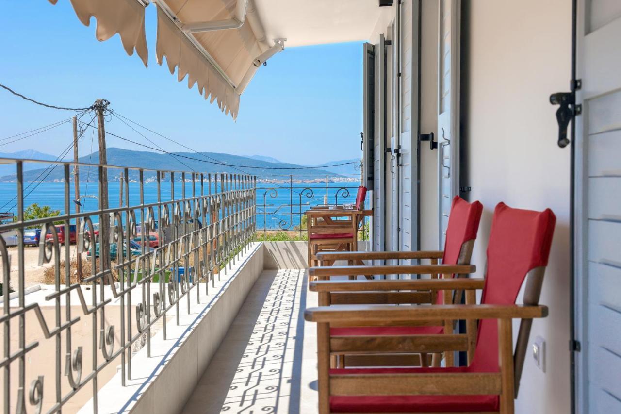 Axs First Floor Apartment Aegina Town Extérieur photo