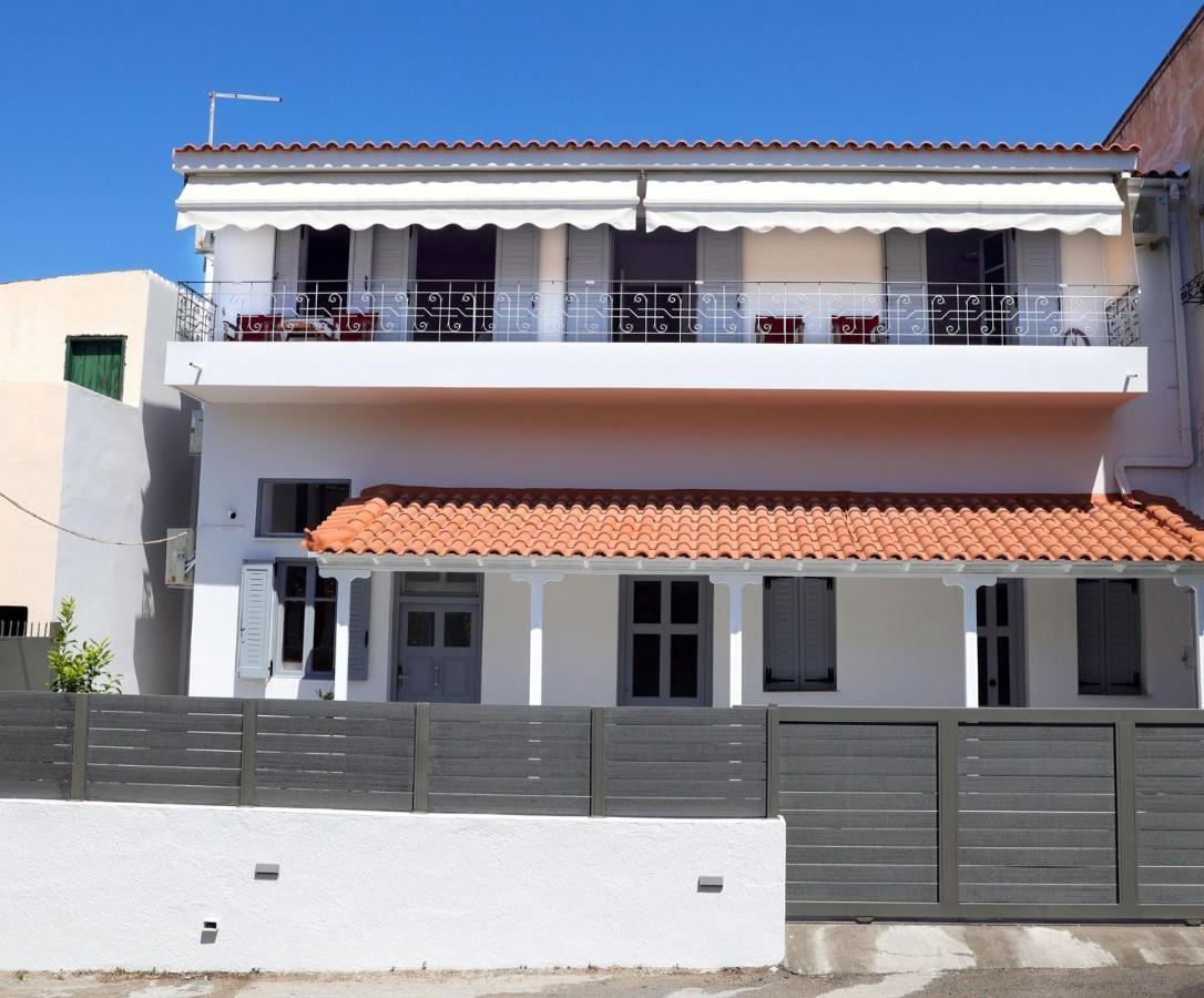 Axs First Floor Apartment Aegina Town Extérieur photo