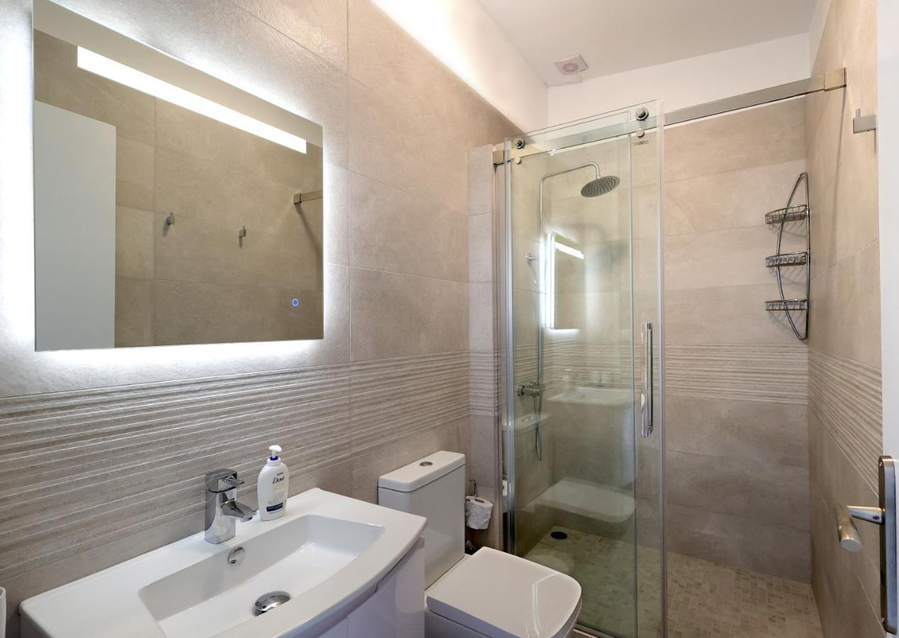 Axs First Floor Apartment Aegina Town Extérieur photo