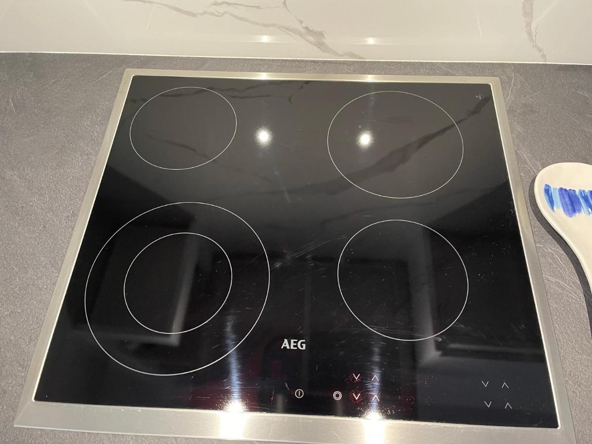 Axs First Floor Apartment Aegina Town Extérieur photo